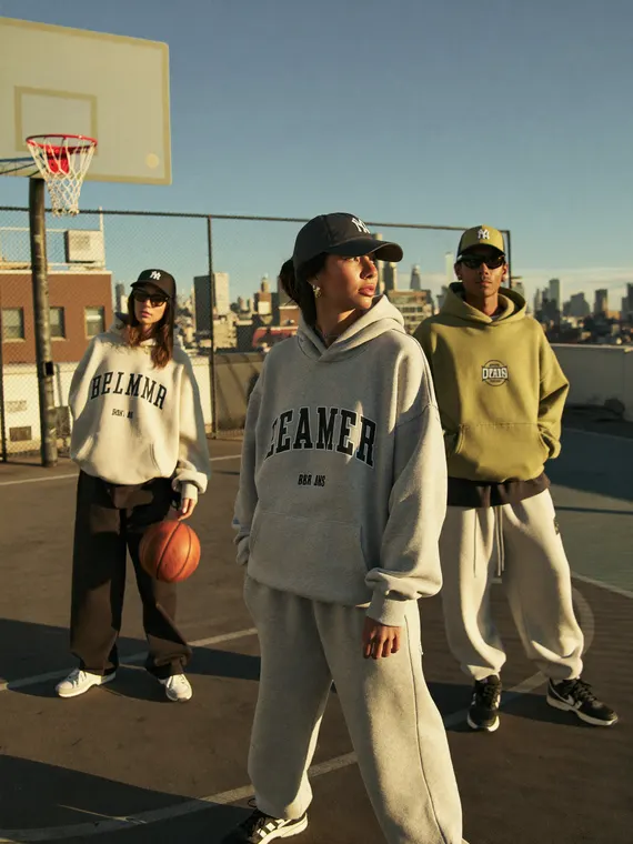 AI fashion model shoot: streetwear, rooftop court friends