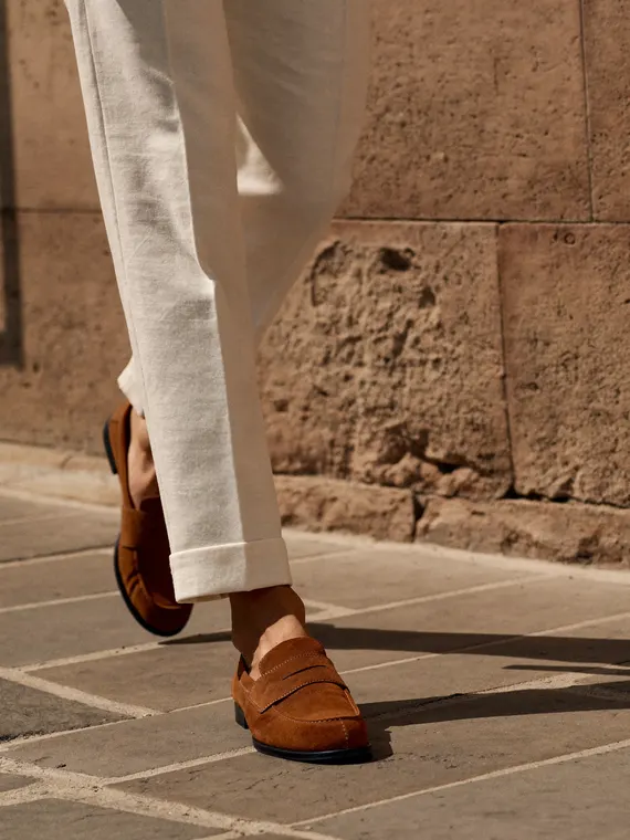 Footwear model shoot: loafers, Italian street stride