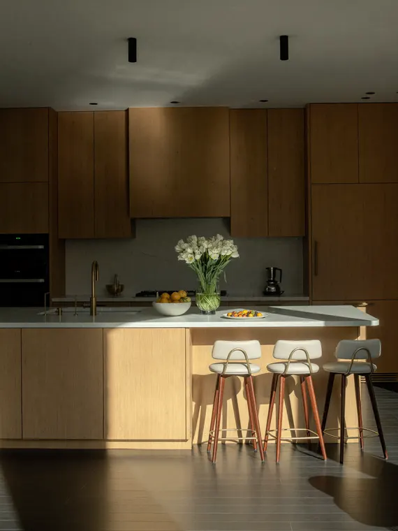 Real estate photography: kitchen, marble island morning